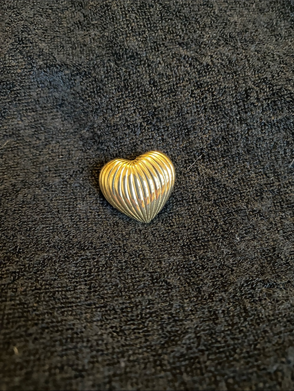 Ribbed Heart Shaped Metal Pin - Gold Tone